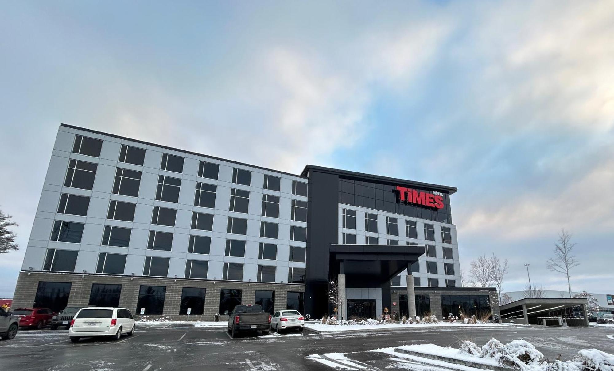 Grand Hotel Times Blainville-Mirabel Kültér fotó