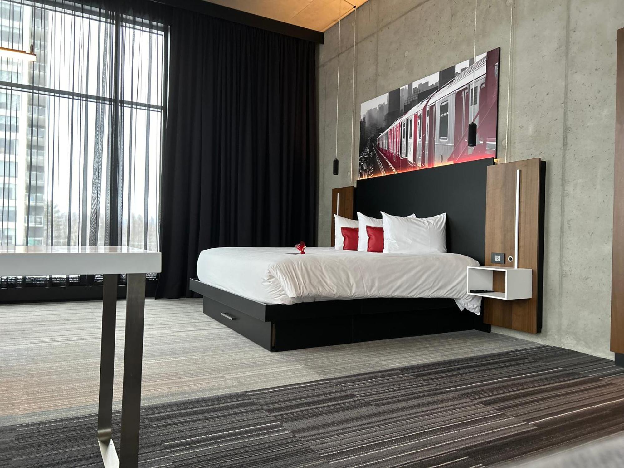 Grand Hotel Times Blainville-Mirabel Kültér fotó